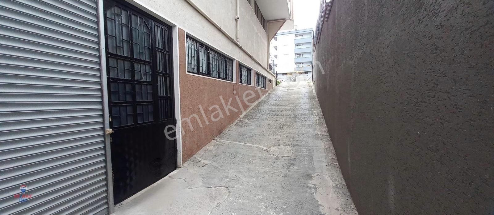 Ferhatpaşa'da Zemine Basar Tonaja Uygun Önüne Araç Yanaşır - Görsel 26