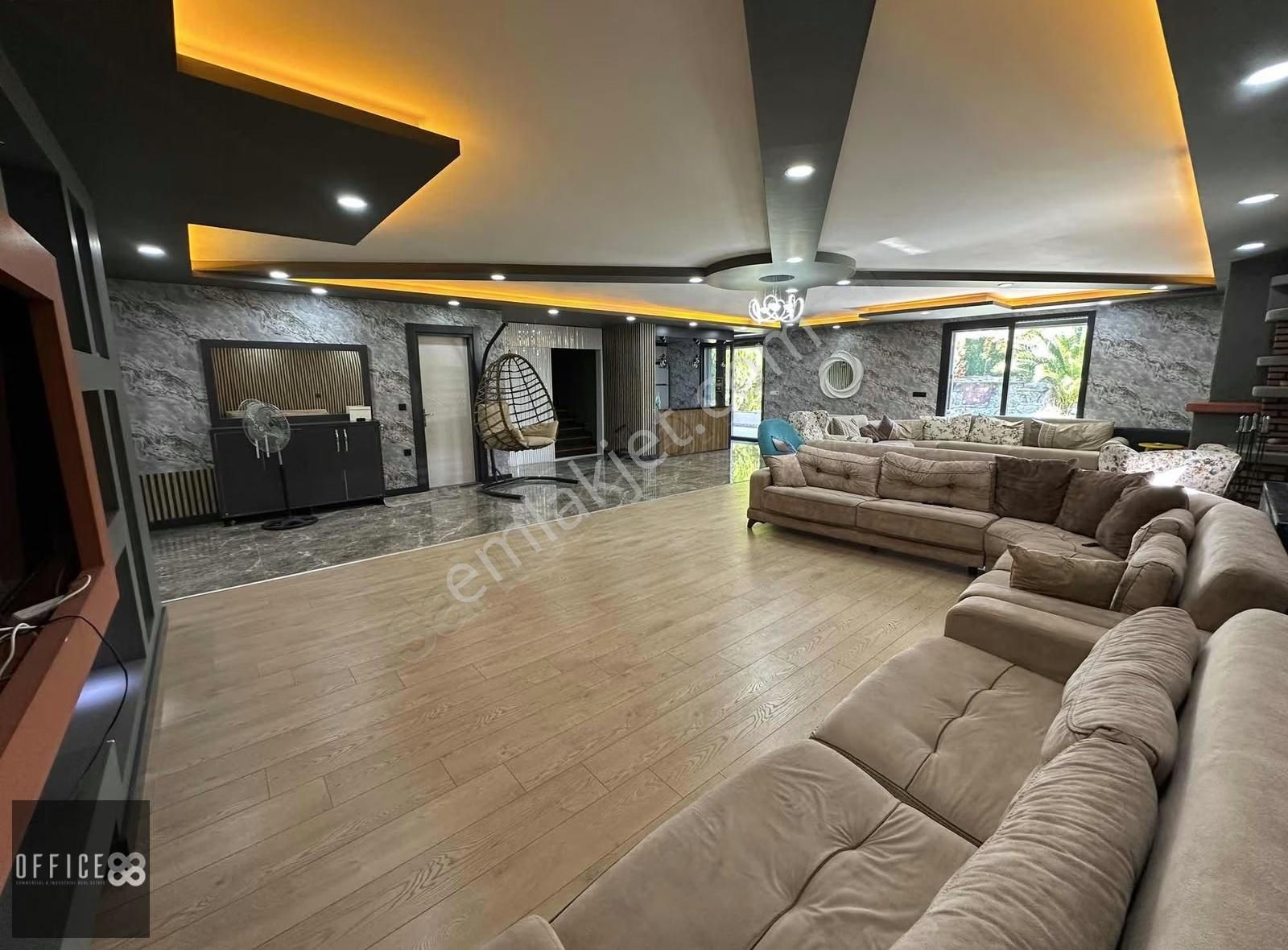 Çiçekliköy'de Kusursuz Yaşam Alanı 5+1 Kiralık Villa - Görsel 12