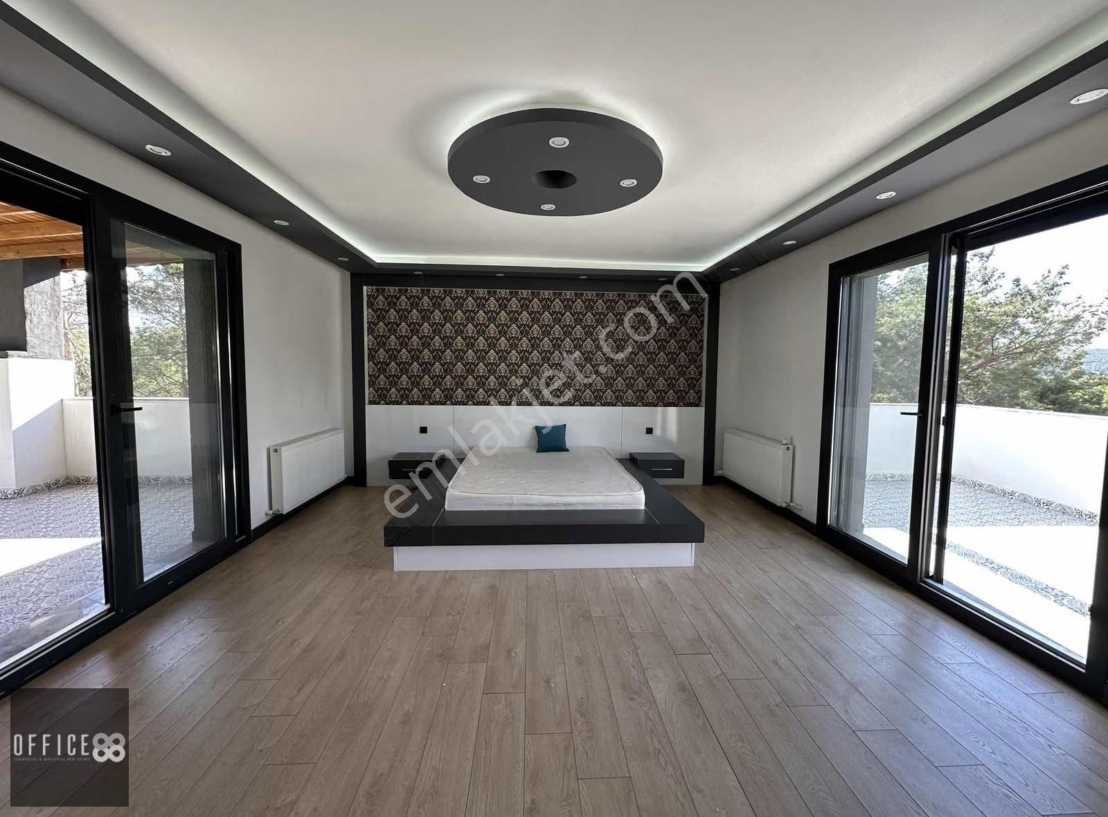 Çiçekliköy'de Kusursuz Yaşam Alanı 5+1 Kiralık Villa - Görsel 17