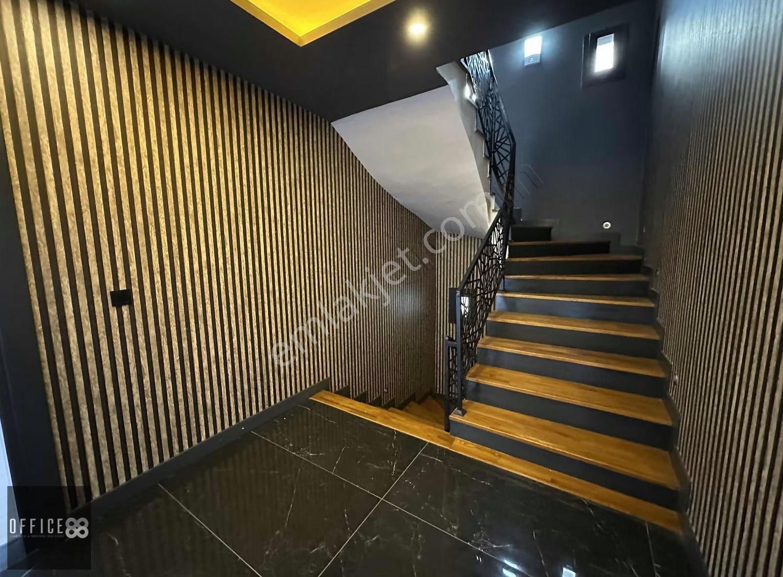 Çiçekliköy'de Kusursuz Yaşam Alanı 5+1 Kiralık Villa - Görsel 18