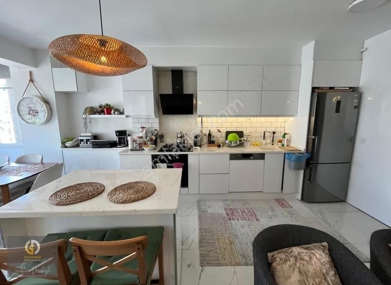 Atakent Yalı Satılık 2+1 Geniş Ferah Satılık Daire