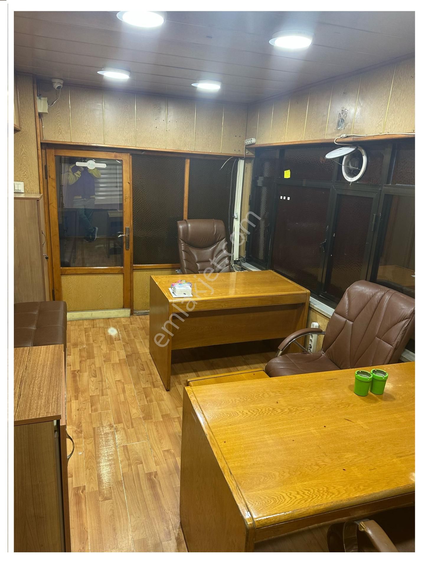 Bölge Uzmanı Emre Koç'tan Pak Sokak'ta 400 M2 İş Hanı Katı