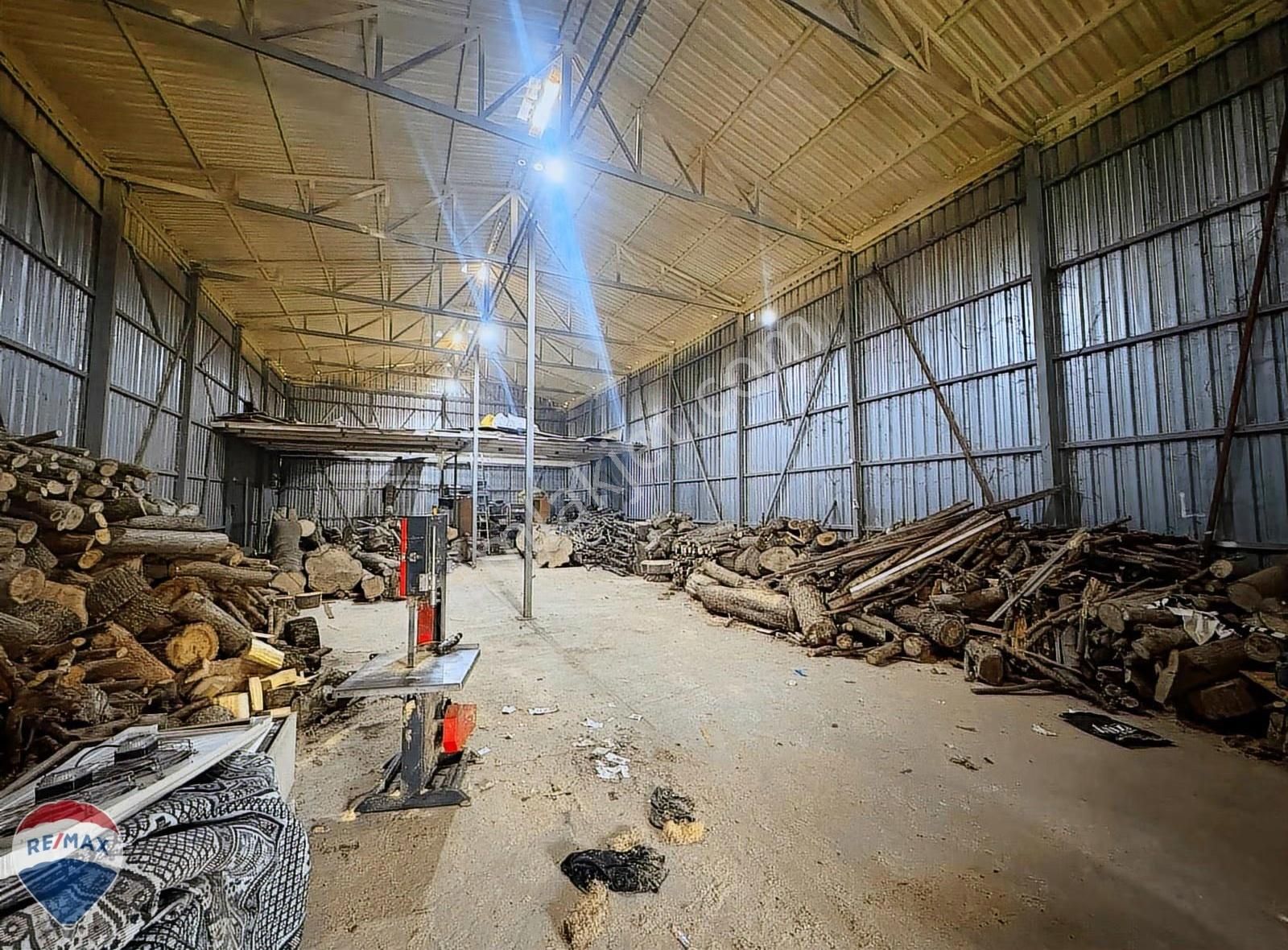 Remax Mavi'den 260m2 Yüksek Kullanımlı Kiralık Depo - Görsel 8