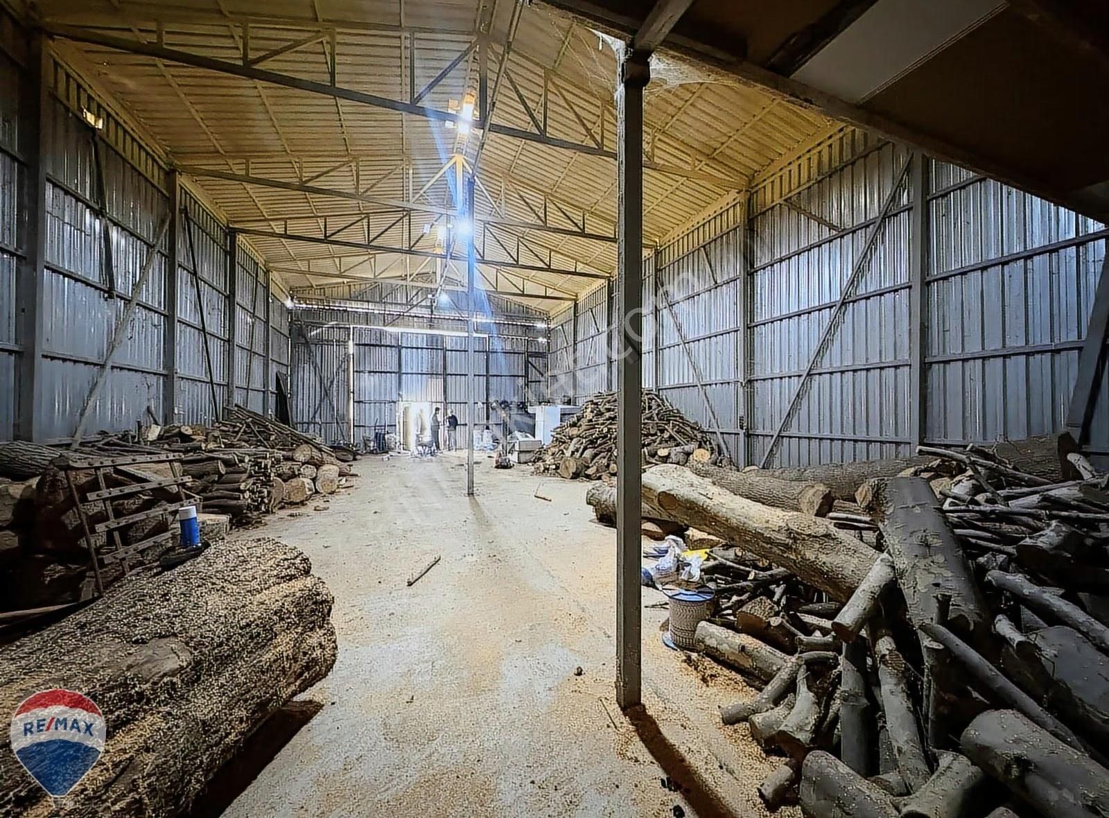 Remax Mavi'den 260m2 Yüksek Kullanımlı Kiralık Depo - Görsel 5