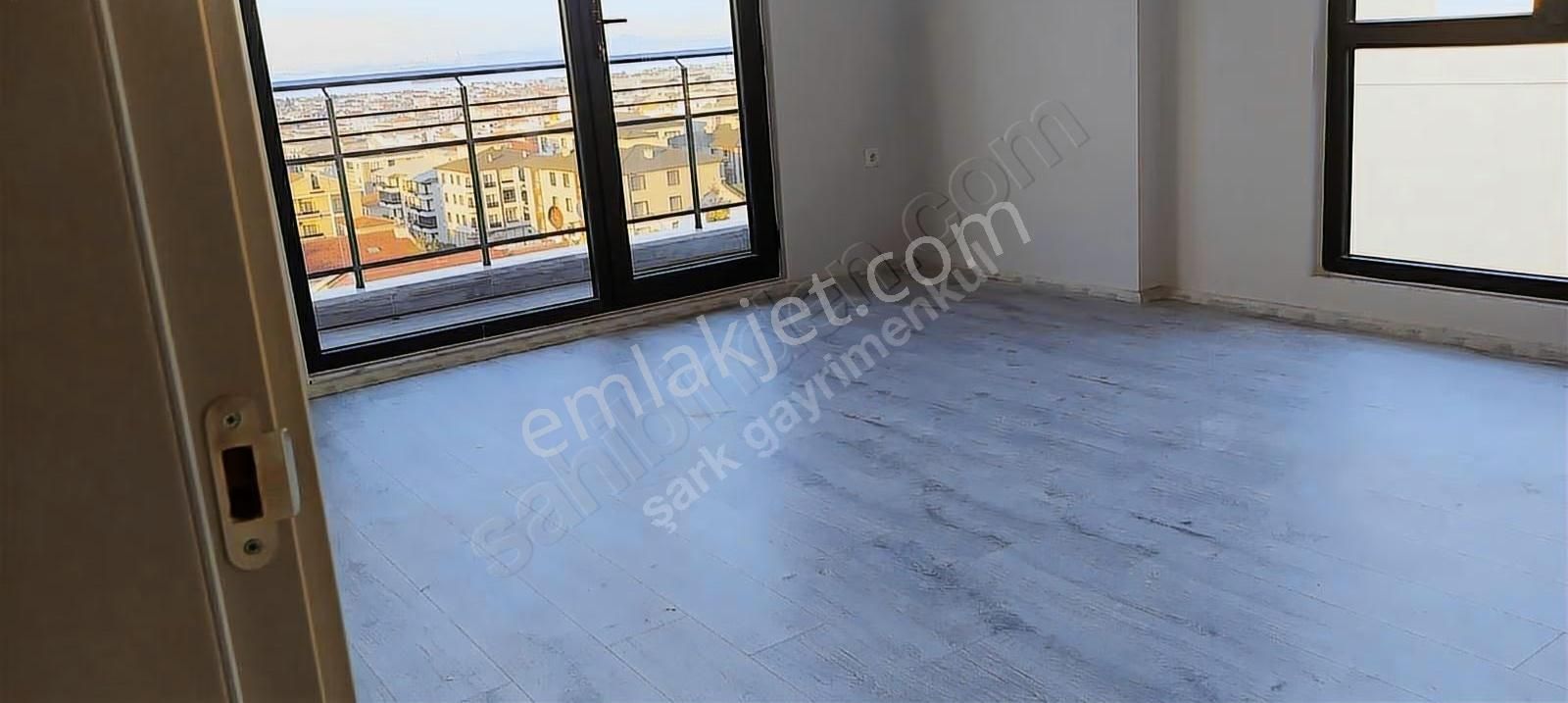 Çiftlikköy M. Akif Ersoy Mahallesi Full Deniz Manzaralı Daire - Görsel 9