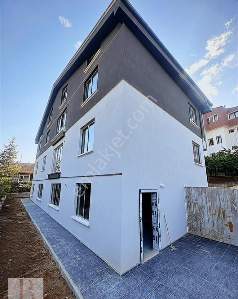 Taşpınar'da Ana Bulvar Üzeri Jandarma Karşısında Kiralık 2+1