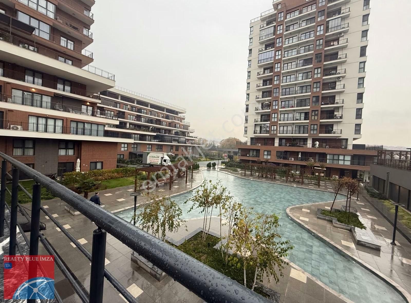 Ümraniye Narlı Bahçe Evleri Satılık 2+1 Daire (60m2 Teras/lüks)