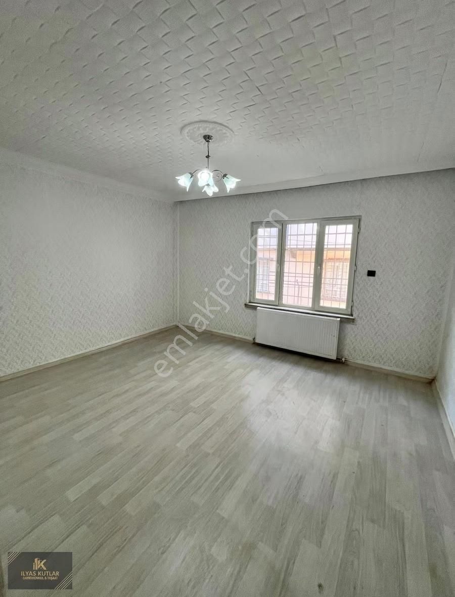 İstiklal Mhl Yıkım Kararsız 2+1 110m2 2 Kat Kattan Bölme Daire - Görsel 2
