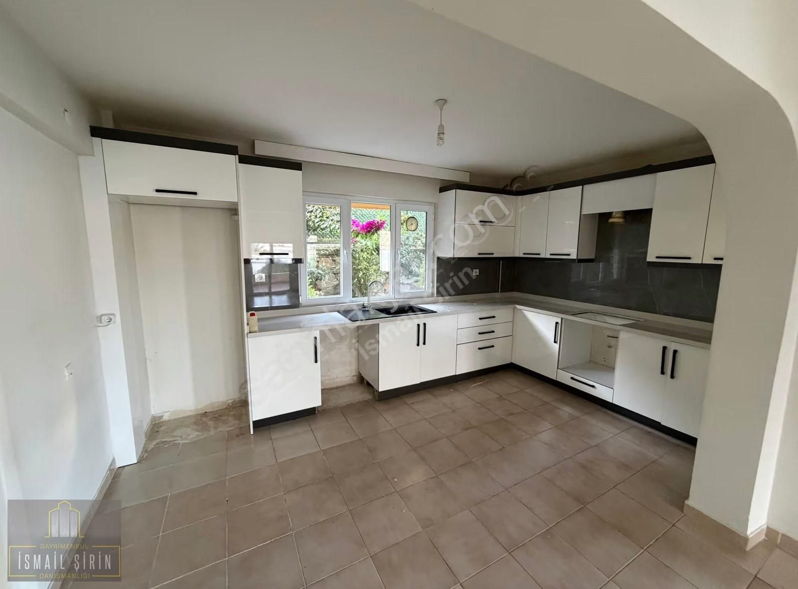 Şirinden Harmankayada Deniz Manzaralı Bahçeli 5+2villa - Görsel 4