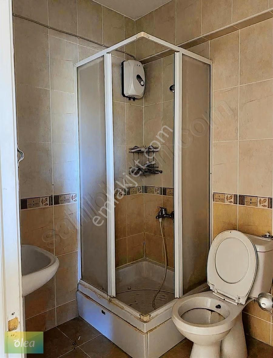 Hayıtlı Mahalledinde Kiralık 5+1 Daire - Görsel 8