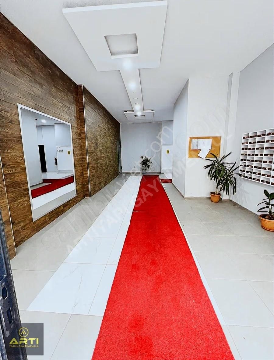 Bahçeşehir'e Komşu Site İçi Bina Yaşı 5 2+1 90m2 Satılık Daire - Görsel 2