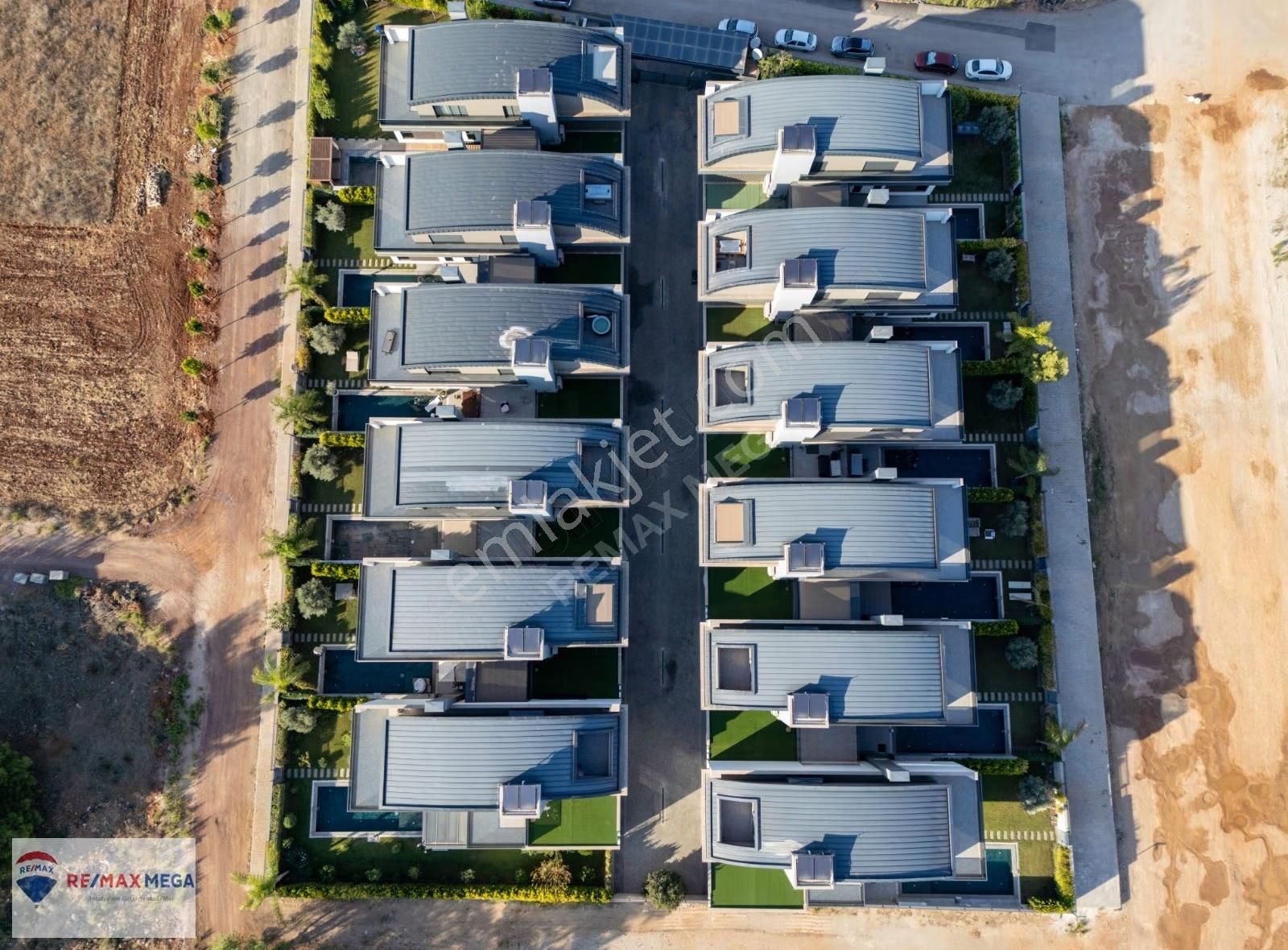 Döşemealtı Yeşilbayır'da Özel Lüks Sitede 5+1 Villa - Görsel 30