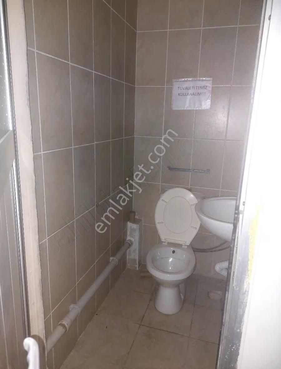 Yeşil Mah.de 40 M2 Wc Li Kiralık Dükkan - Görsel 7