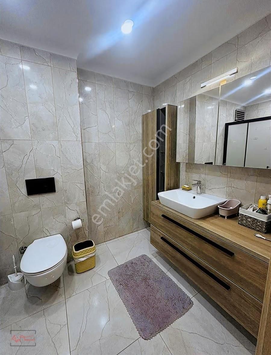 Viaport Karşısı Park Town Özel Yapılı Çamaşır Odalı Çok Şık 3+1 - Görsel 17