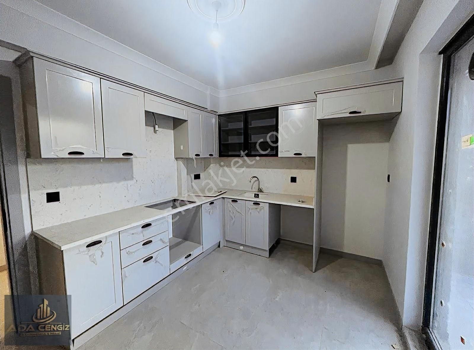 Serdivan Arabacı Alanı Mahallesinde 3+1 140 M2 Ultra Lüks Daire - Görsel 22