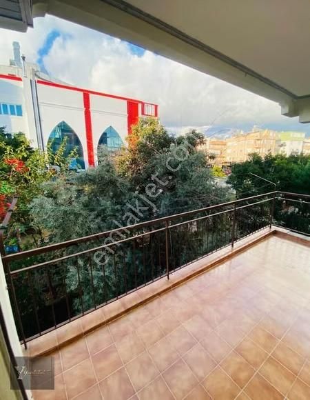 Gülveren Mahallesinde 3+1 Çok Geniş Kiralik Daire - Görsel 6