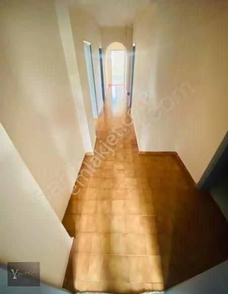 Gülveren Mahallesinde 3+1 Çok Geniş Kiralik Daire - Görsel 2