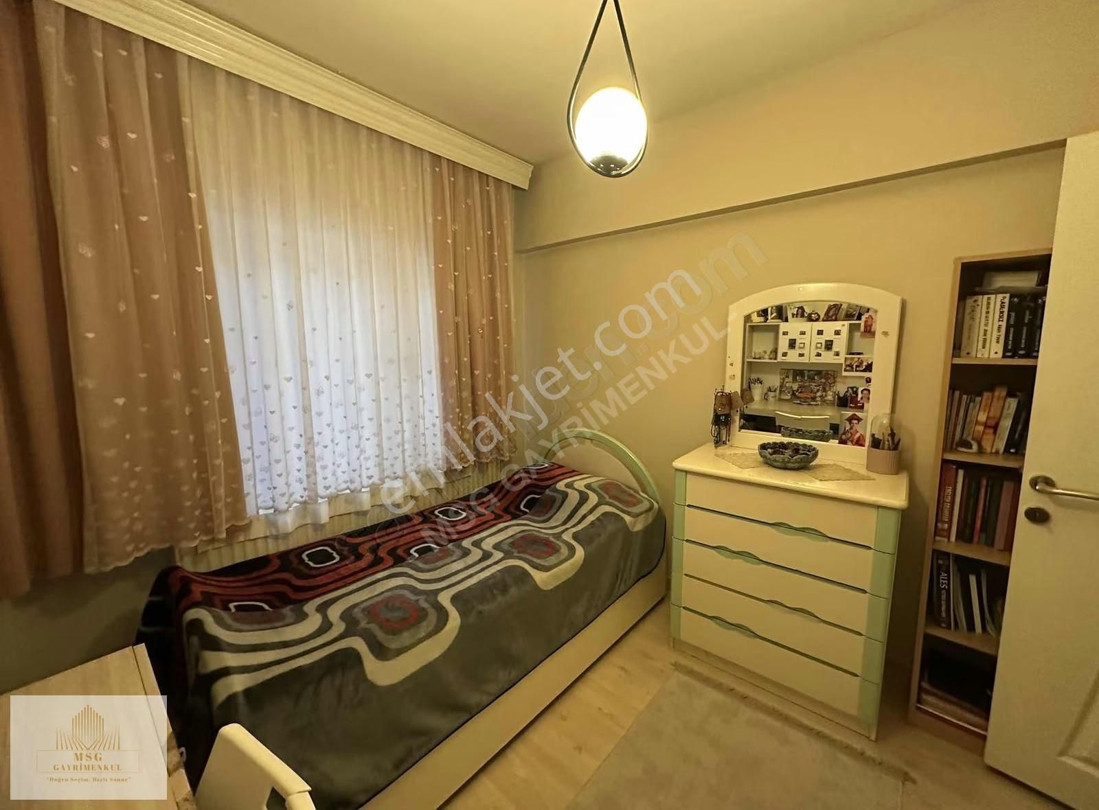 Msg'den Güzelyalıda Metro Ve Sahile Çok Yakın Ara Kat 3+1 Daire - Görsel 33