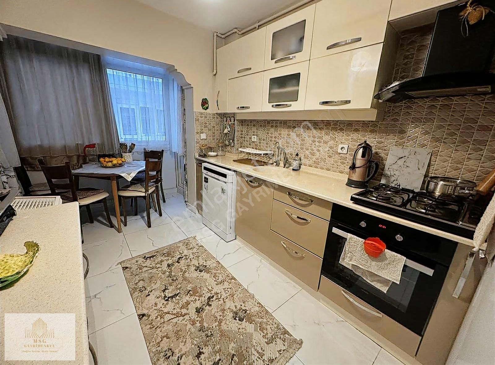 Msg'den Güzelyalıda Metro Ve Sahile Çok Yakın Ara Kat 3+1 Daire - Görsel 13