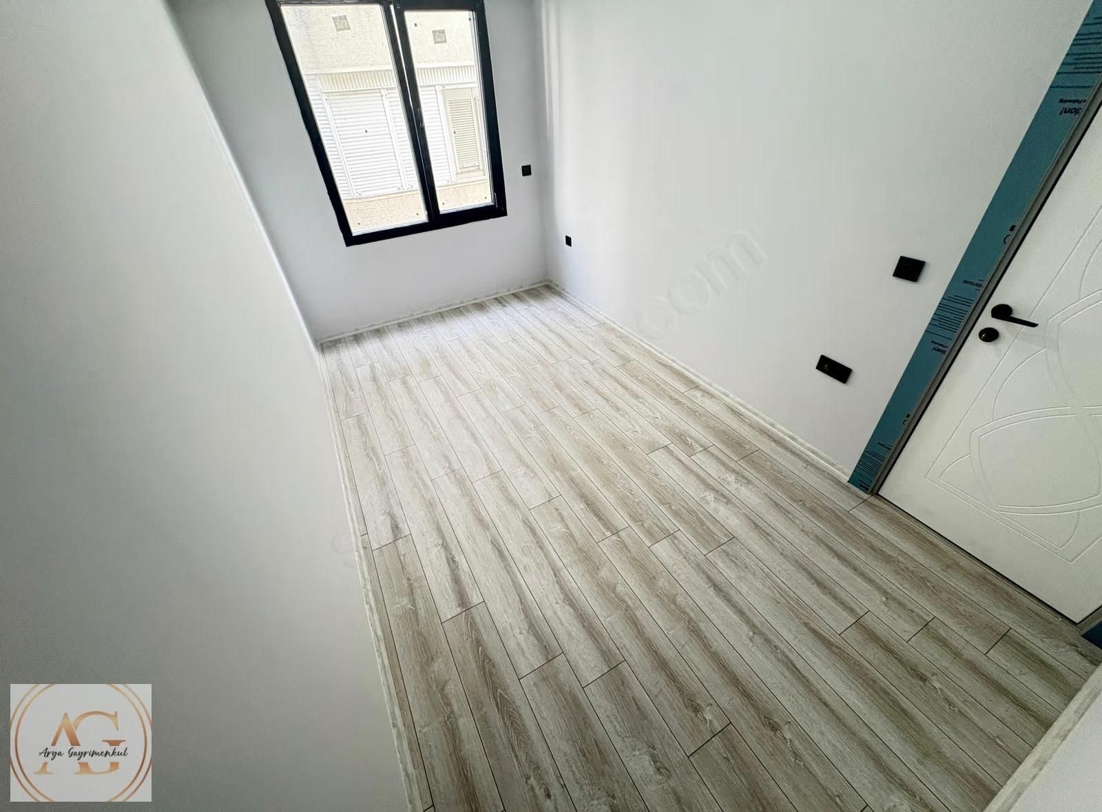 Arya'dan Akçay Kordonda Denize 30 Metre Mesafede 1+1 Daire - Görsel 2