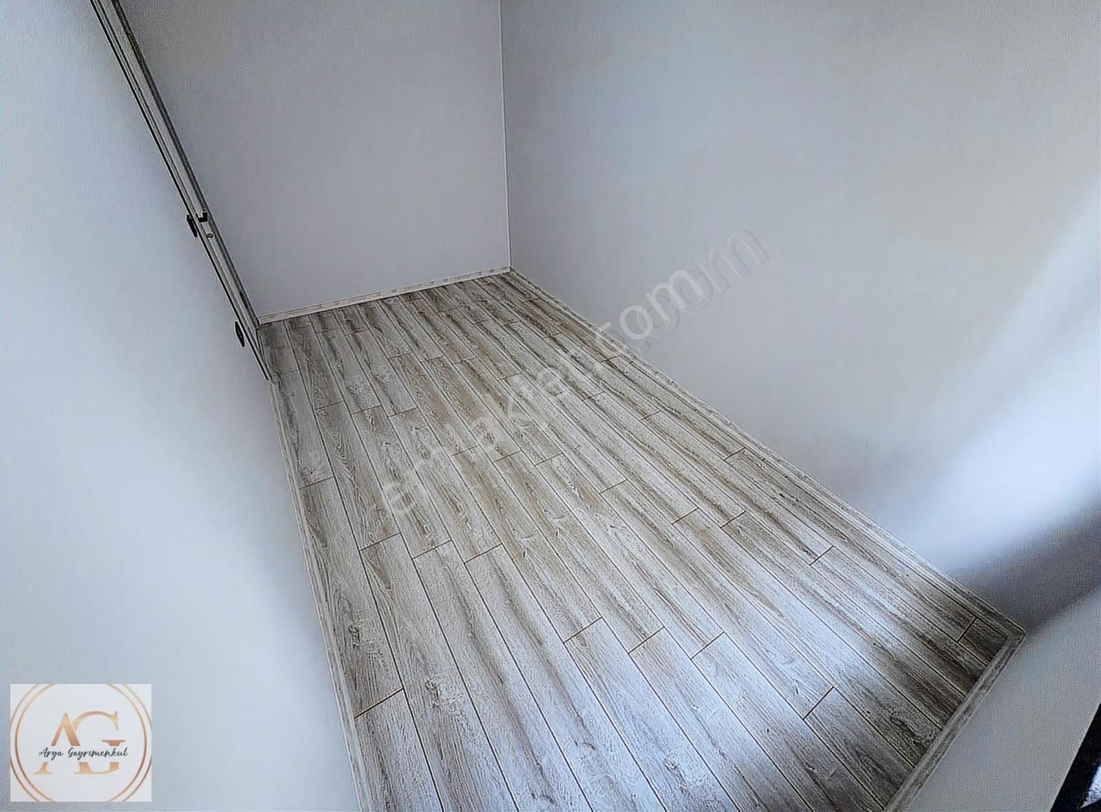 Arya'dan Akçay Kordonda Denize 30 Metre Mesafede 1+1 Daire - Görsel 5