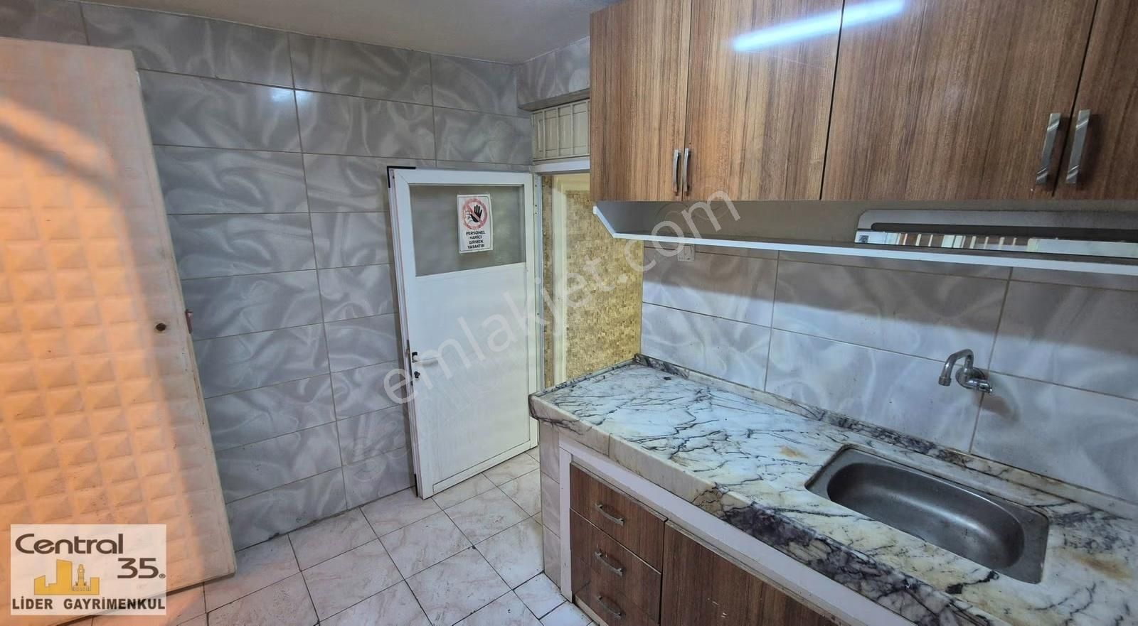 Central35'den Yenişehir Gıda Çarşısında Hastane Arkası 140 M2