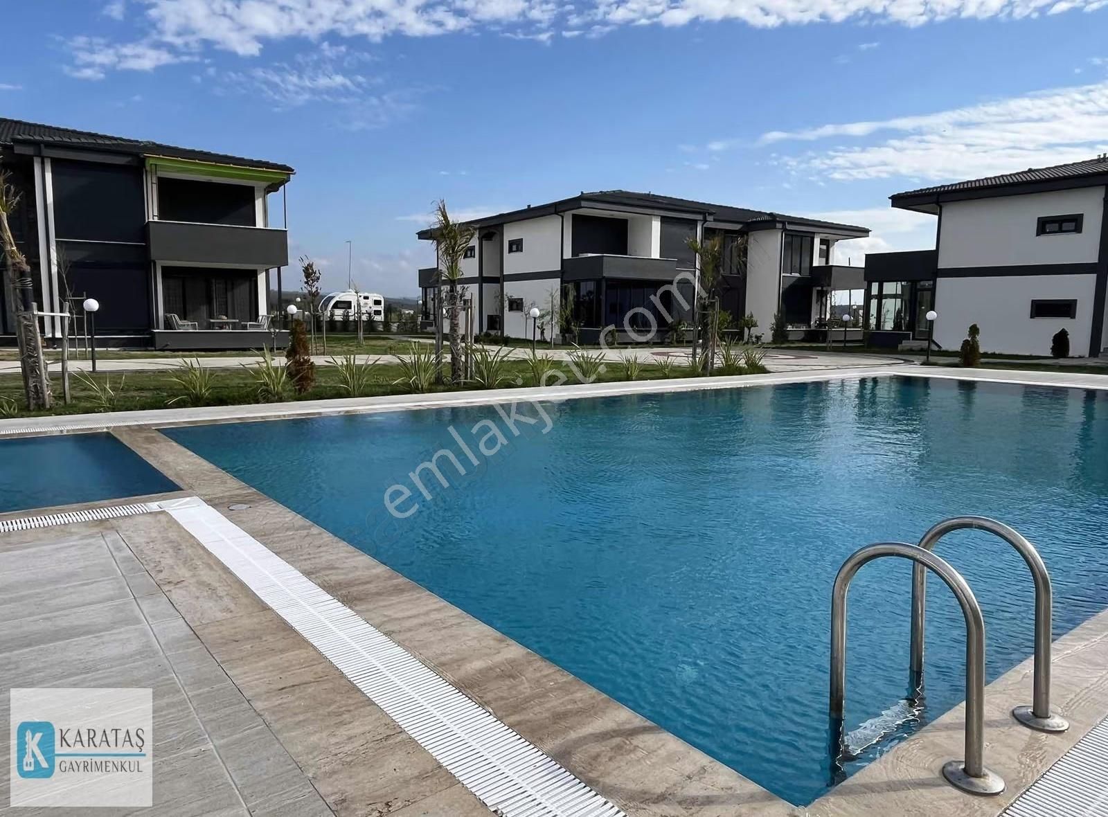 Küçükköy'de Özel Bahçeli Havuzlu Sitede 2+1 Daire - Görsel 31