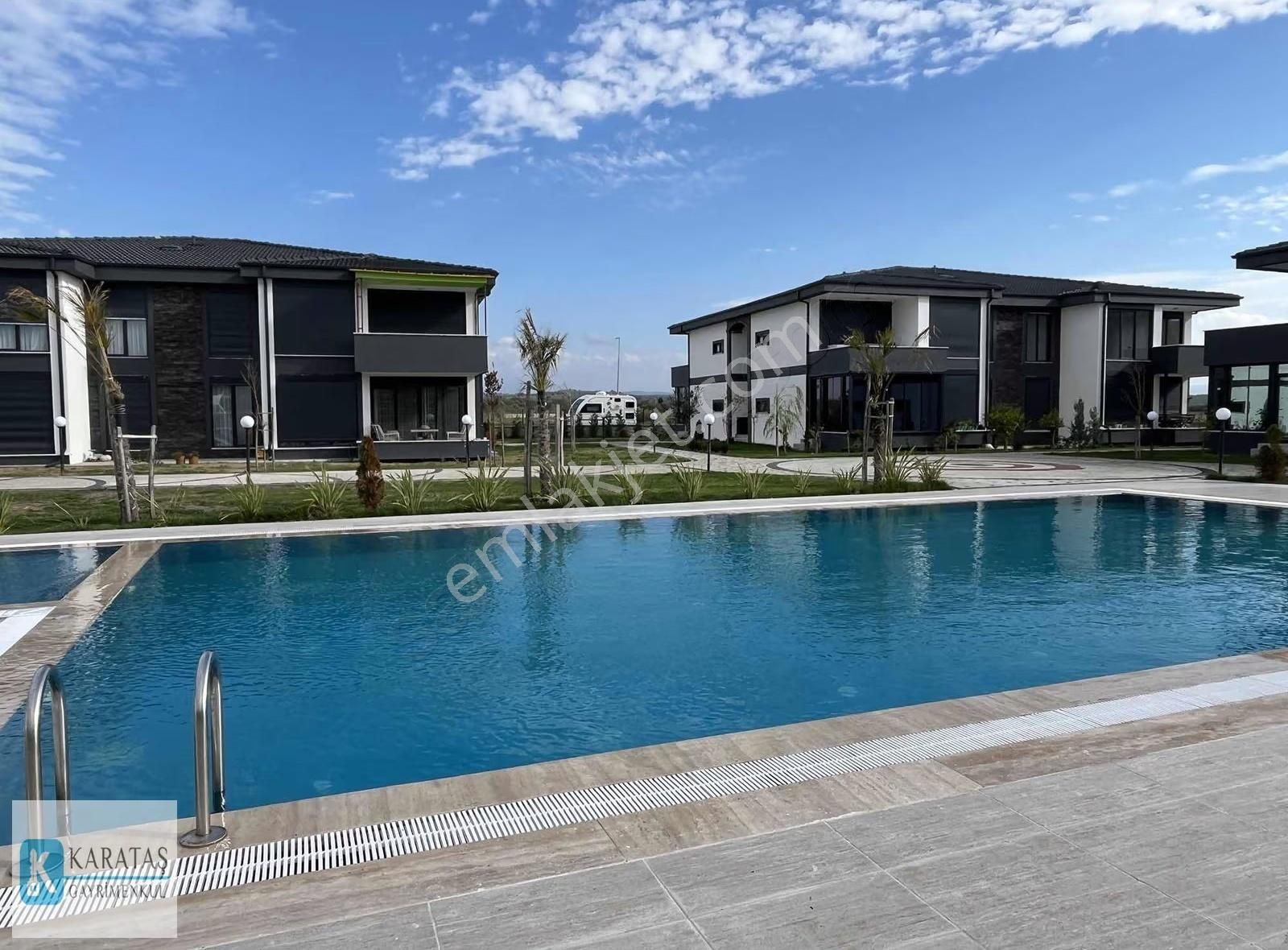Küçükköy'de Özel Bahçeli Havuzlu Sitede 2+1 Daire - Görsel 12