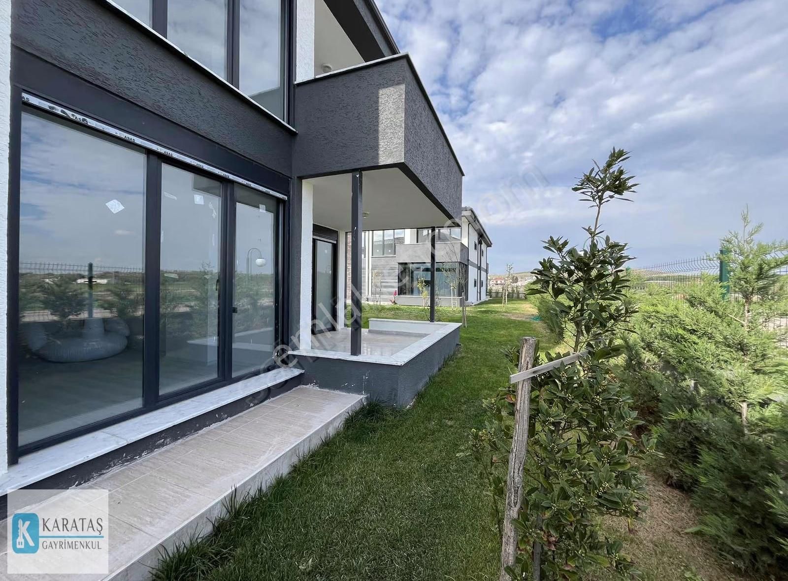 Küçükköy'de Özel Bahçeli Havuzlu Sitede 2+1 Daire - Görsel 10