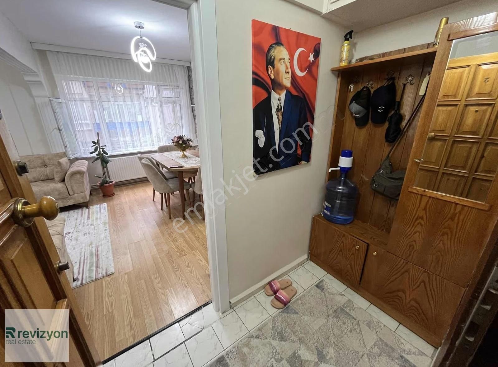 Cadde Üstü Bahçeli 2+1 Tadilatlı Masrafsız Otoparklı Dairemiz - Görsel 7