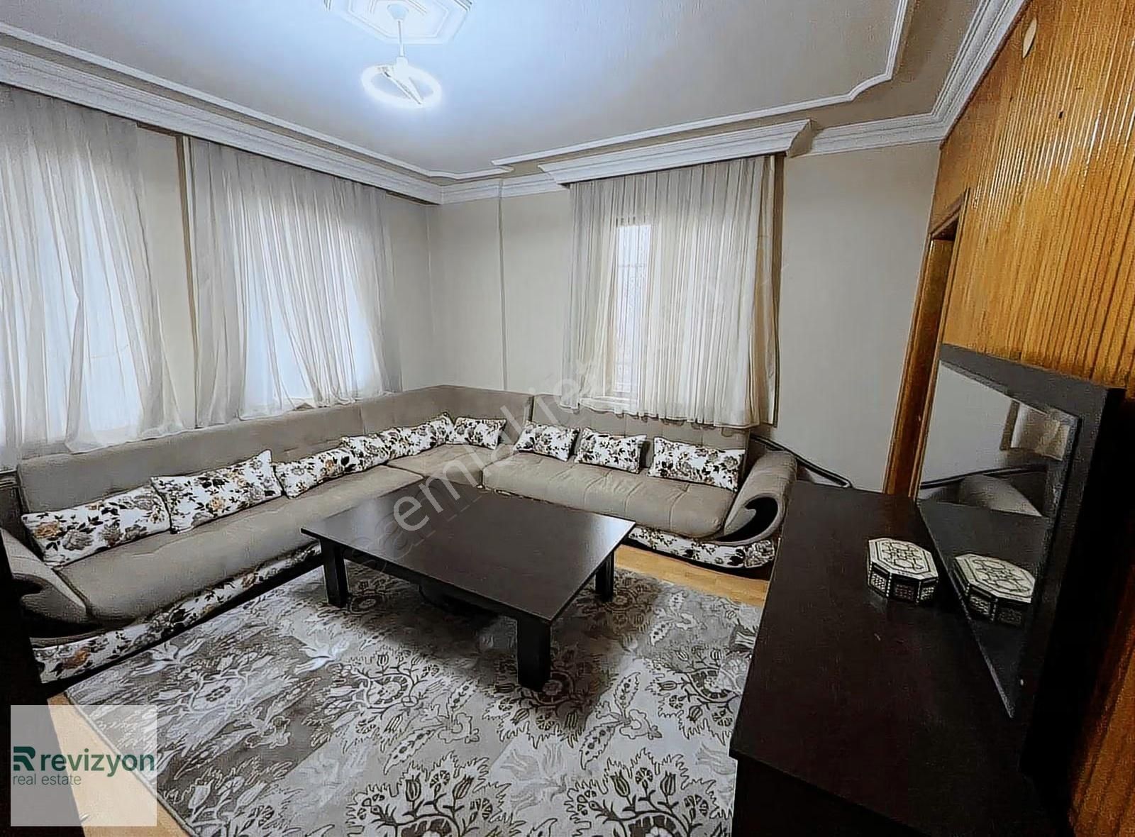 Konak Mahallesinde 3 Katlı Havuzlu Bahçeli Satılık Villa - Görsel 11