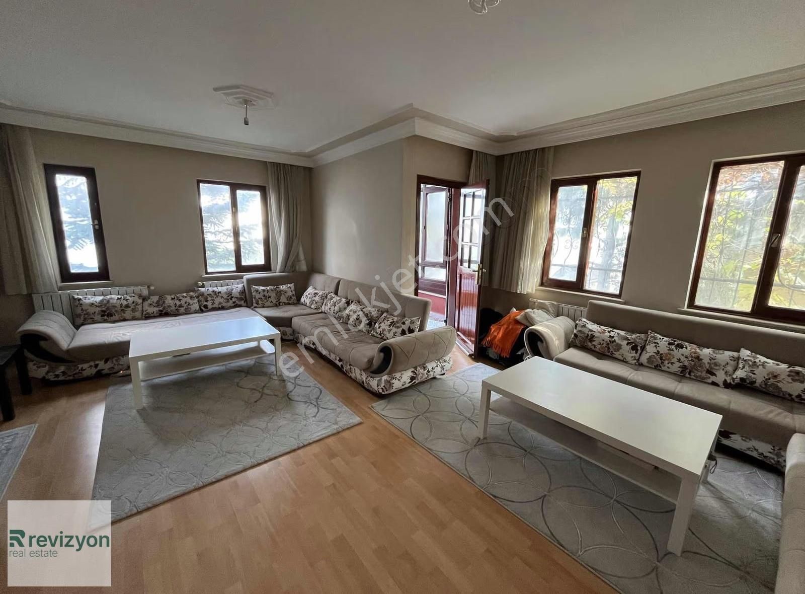 Konak Mahallesinde 3 Katlı Havuzlu Bahçeli Satılık Villa - Görsel 19