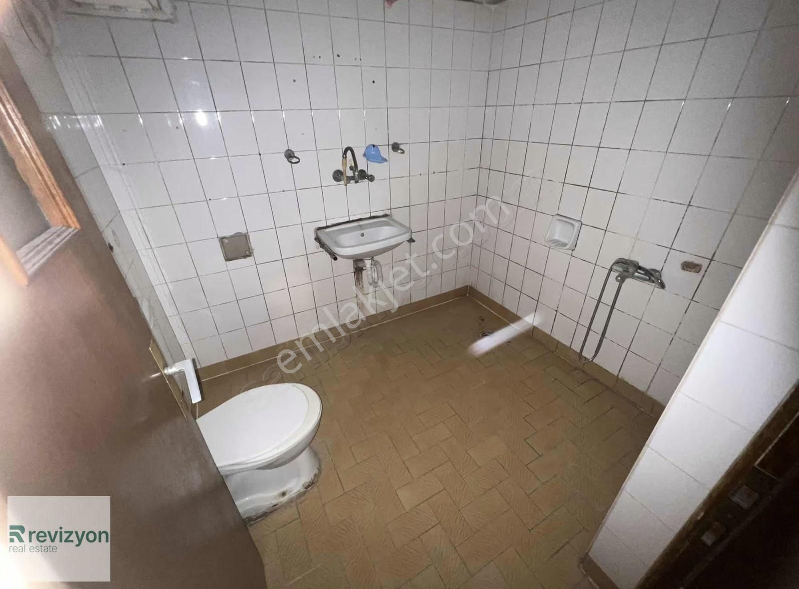 Sakarya Mahallesi Arakat 3+1 Balkonlu Asansörlü Kiralık - Görsel 25