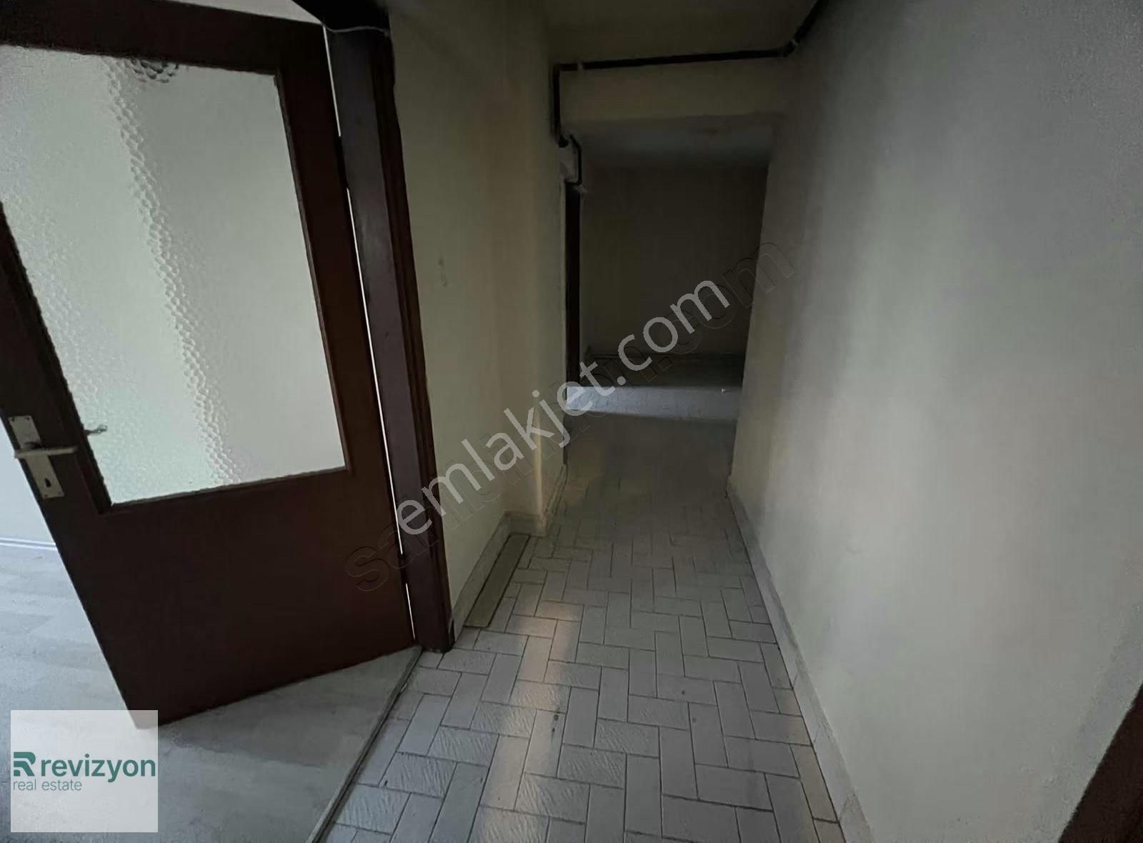 Cadde Üstü Arakat 3+1 Asansörlü Çift Balkonlu Kiralık - Görsel 16