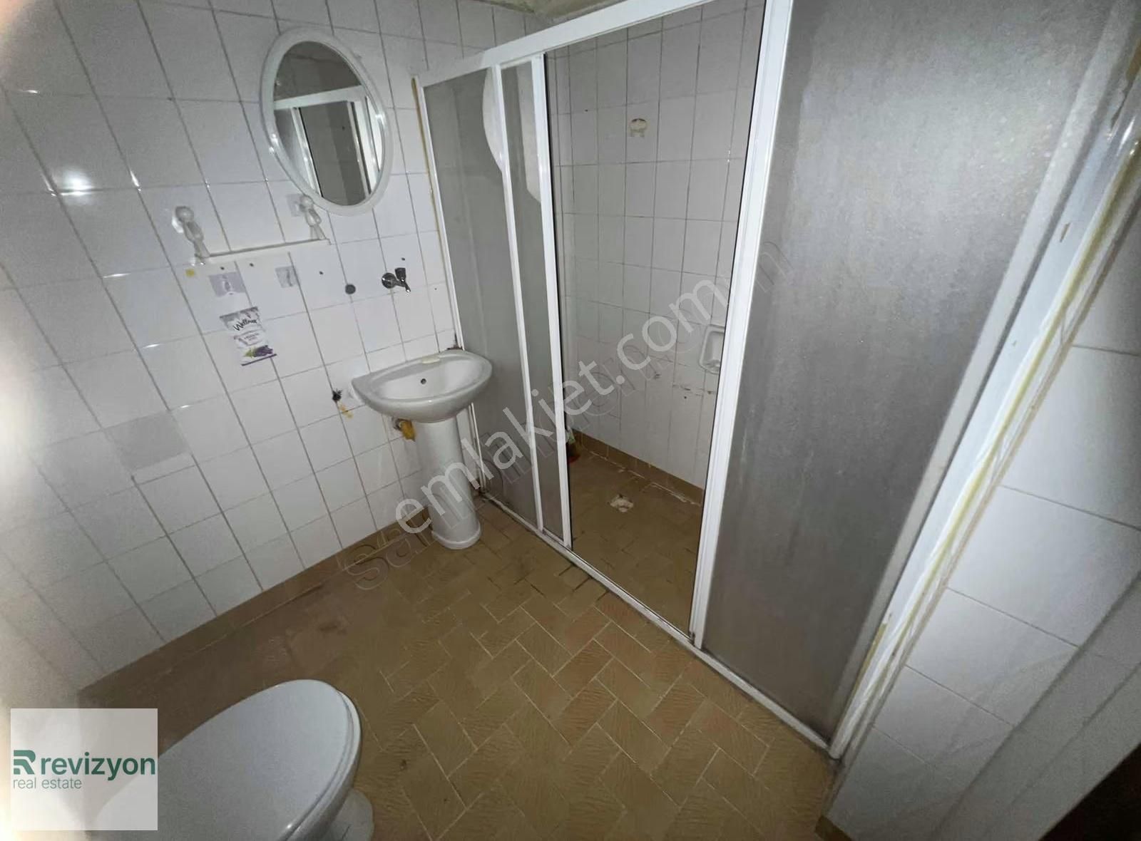 Cadde Üstü Arakat 3+1 Asansörlü Çift Balkonlu Kiralık - Görsel 26