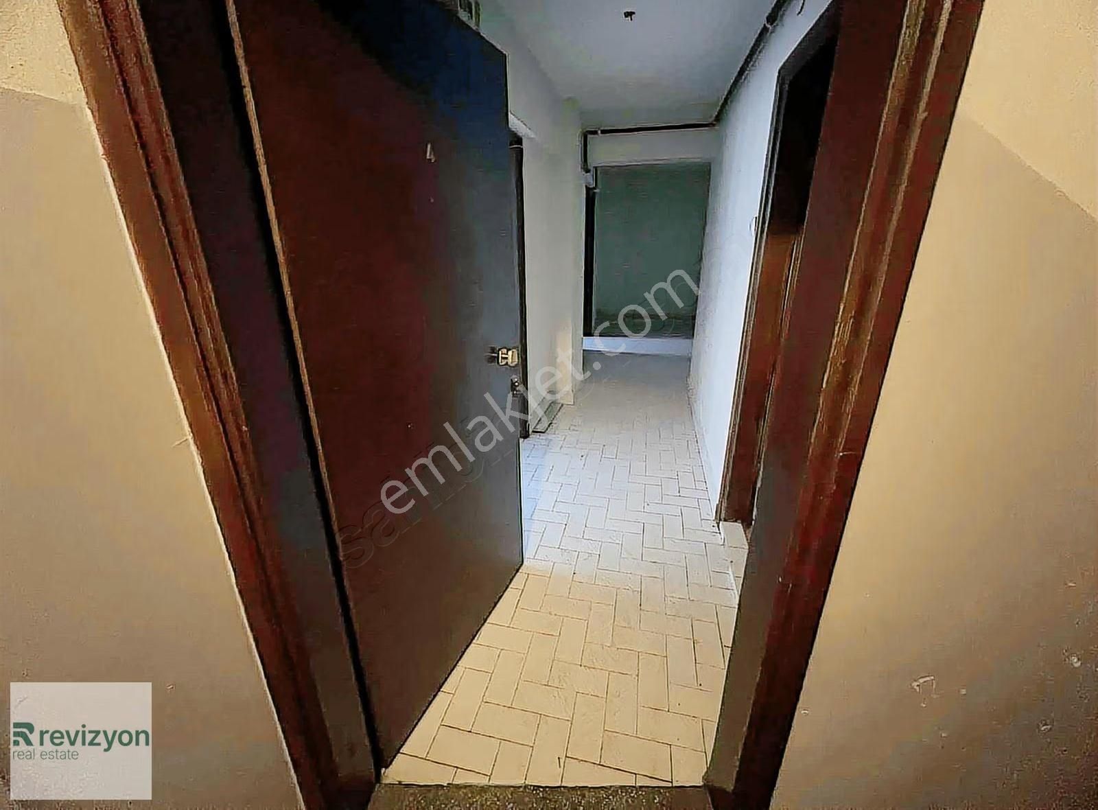 Cadde Üstü Arakat 3+1 Asansörlü Çift Balkonlu Kiralık - Görsel 25