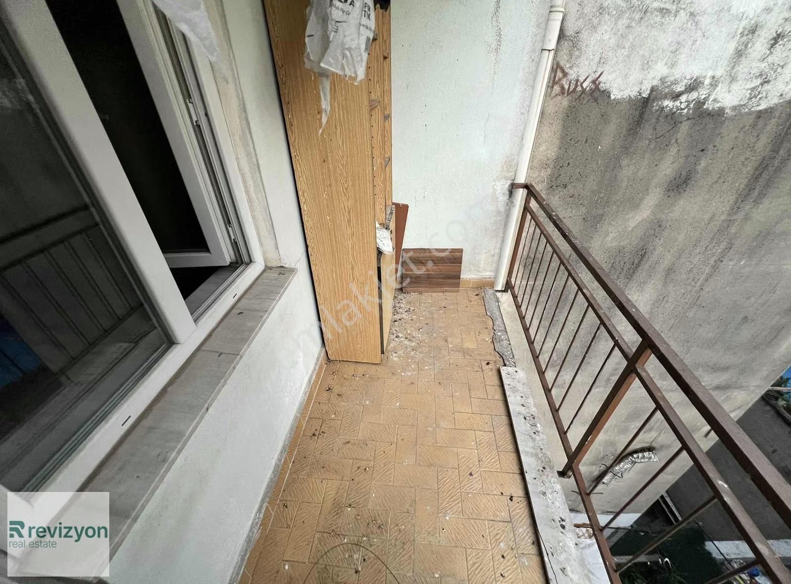 Cadde Üstü Arakat 3+1 Asansörlü Çift Balkonlu Kiralık - Görsel 19