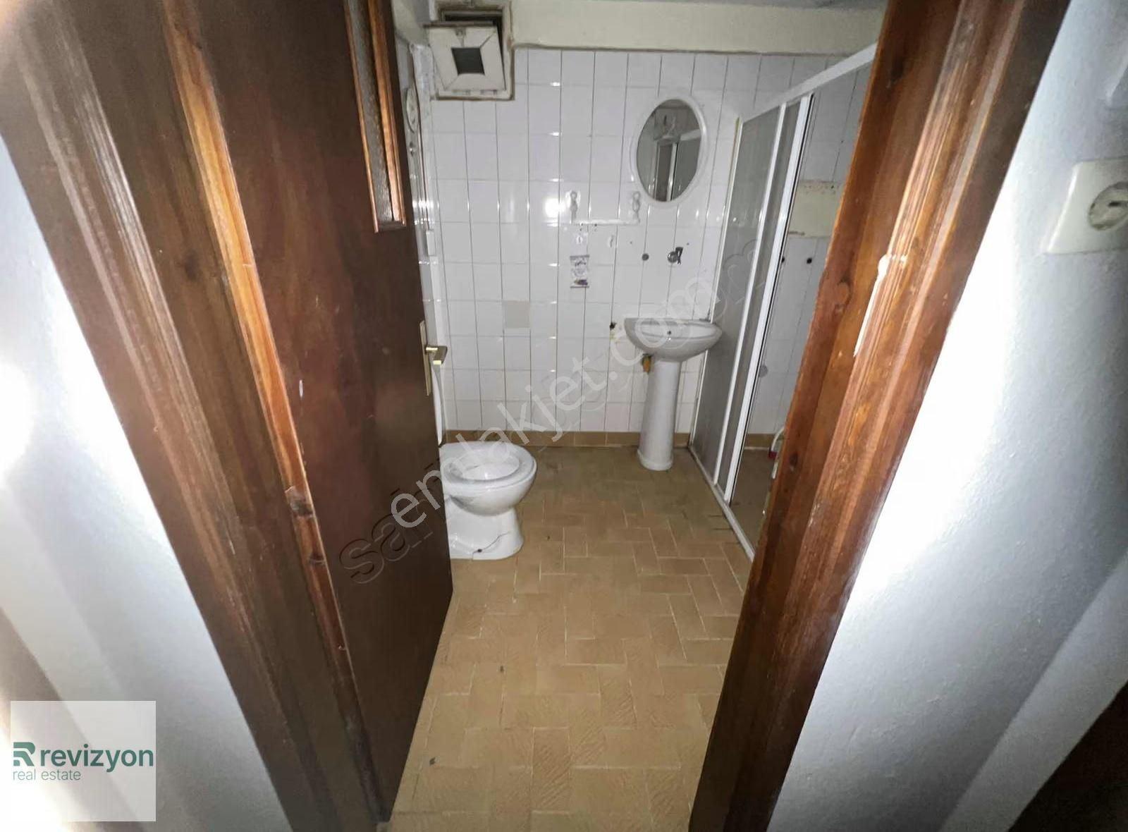 Cadde Üstü Arakat 3+1 Asansörlü Çift Balkonlu Kiralık - Görsel 27