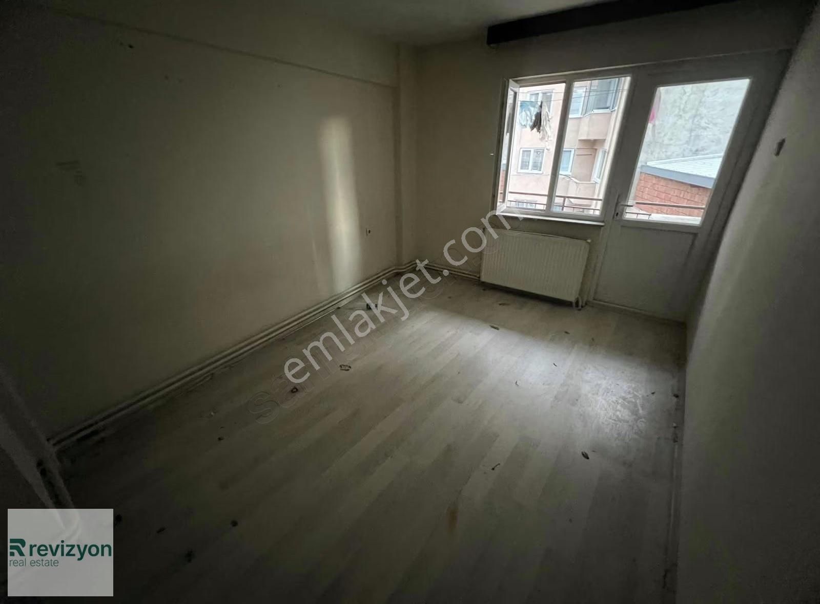 Cadde Üstü Arakat 3+1 Asansörlü Çift Balkonlu Kiralık - Görsel 14