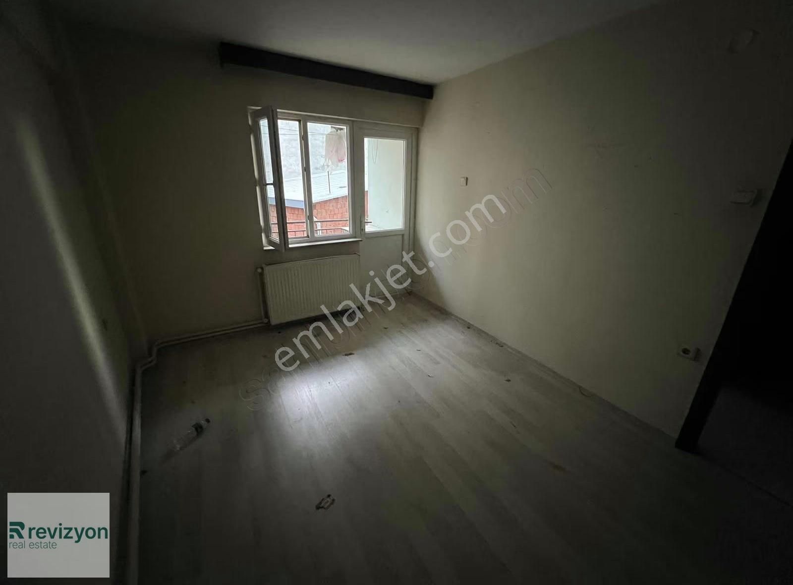 Cadde Üstü Arakat 3+1 Asansörlü Çift Balkonlu Kiralık - Görsel 18