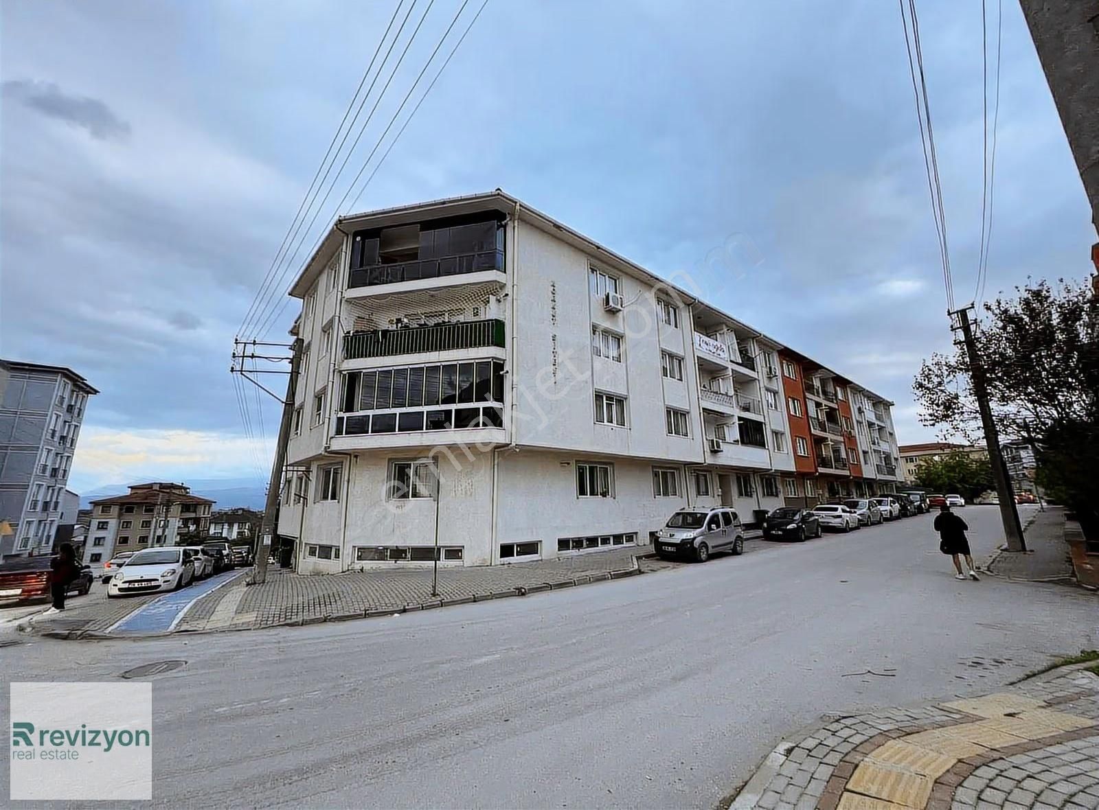 Görükle Dumlupınarda 3+1 Aile Binasında Satılık Daire