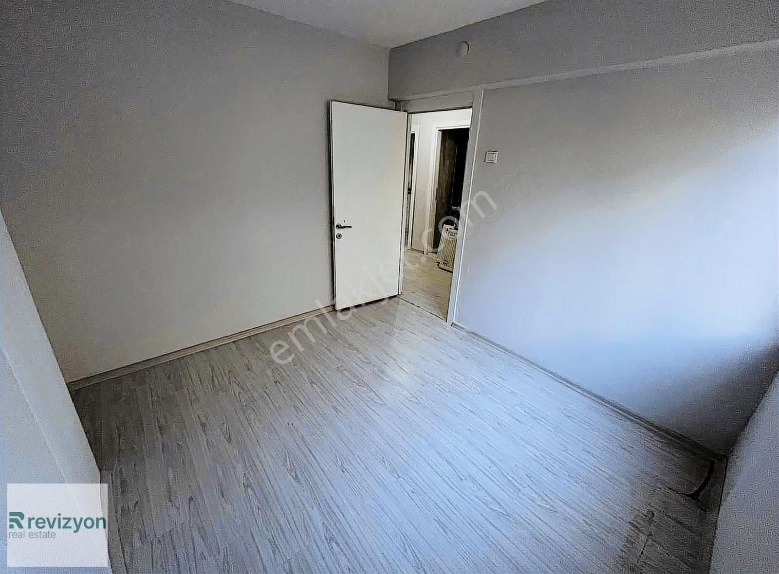 Tower Plaza Arkası Komple Tadilatlı Arakat 2+1 Satılık Daire - Görsel 5