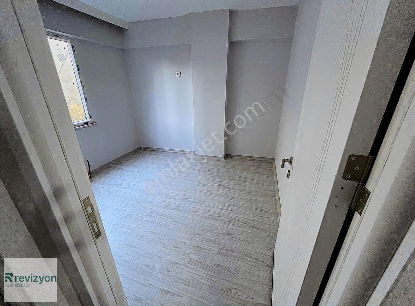Tower Plaza Arkası Komple Tadilatlı Arakat 2+1 Satılık Daire - Görsel 12
