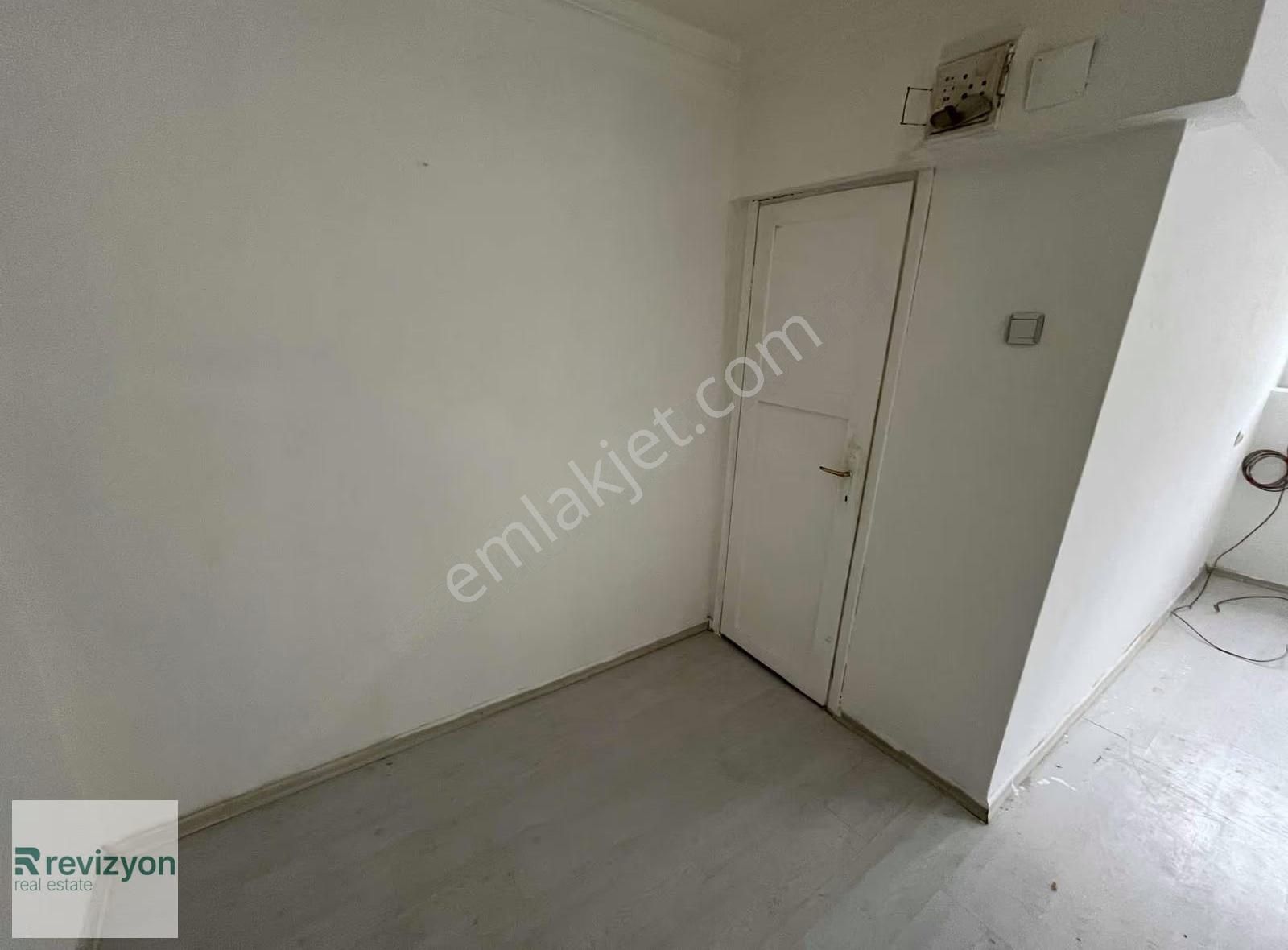 Merkezi Konumda Yarı Zemin Kat 2+1 Satılık Daire - Görsel 25