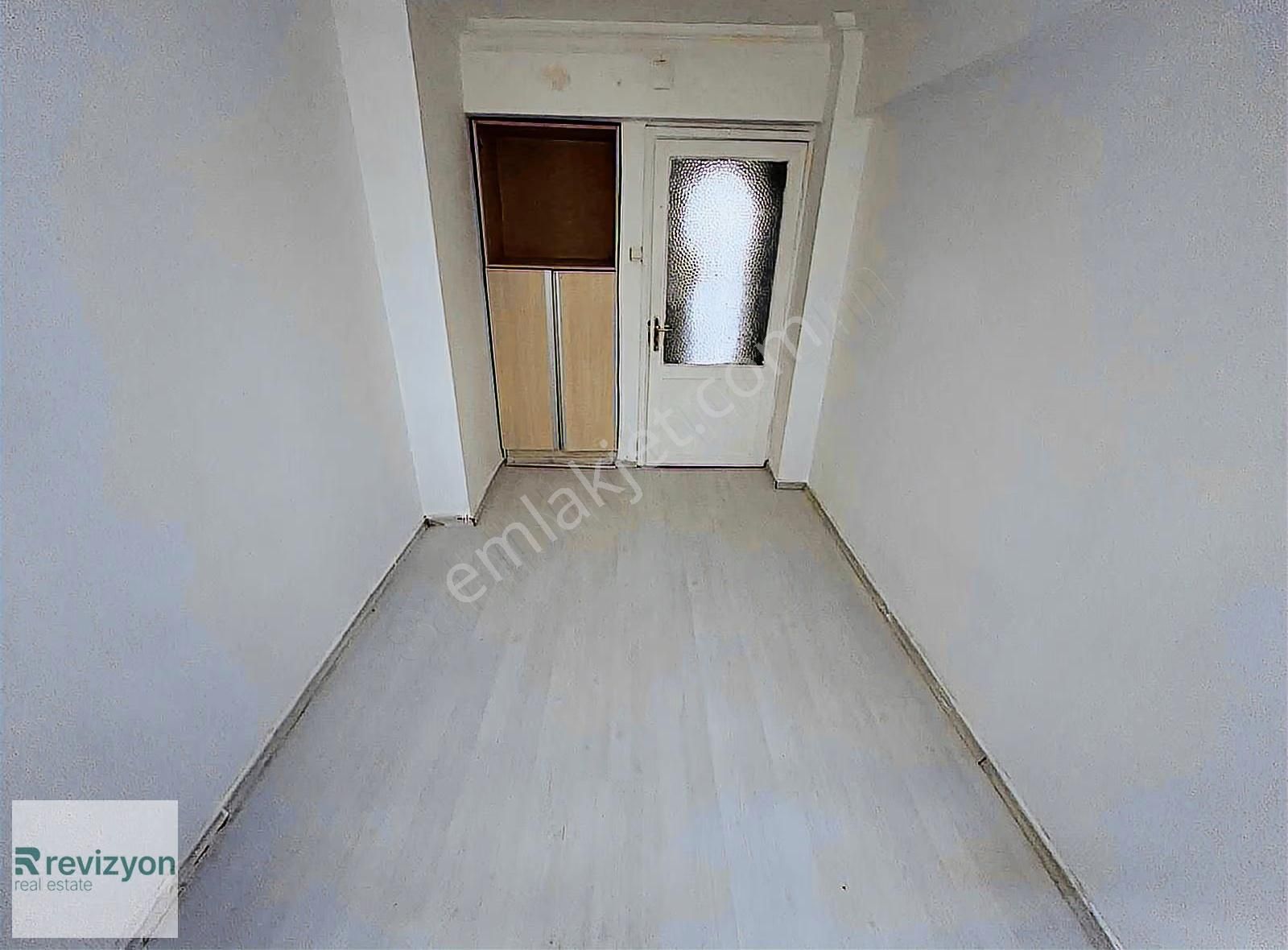 Merkezi Konumda Yarı Zemin Kat 2+1 Satılık Daire - Görsel 5