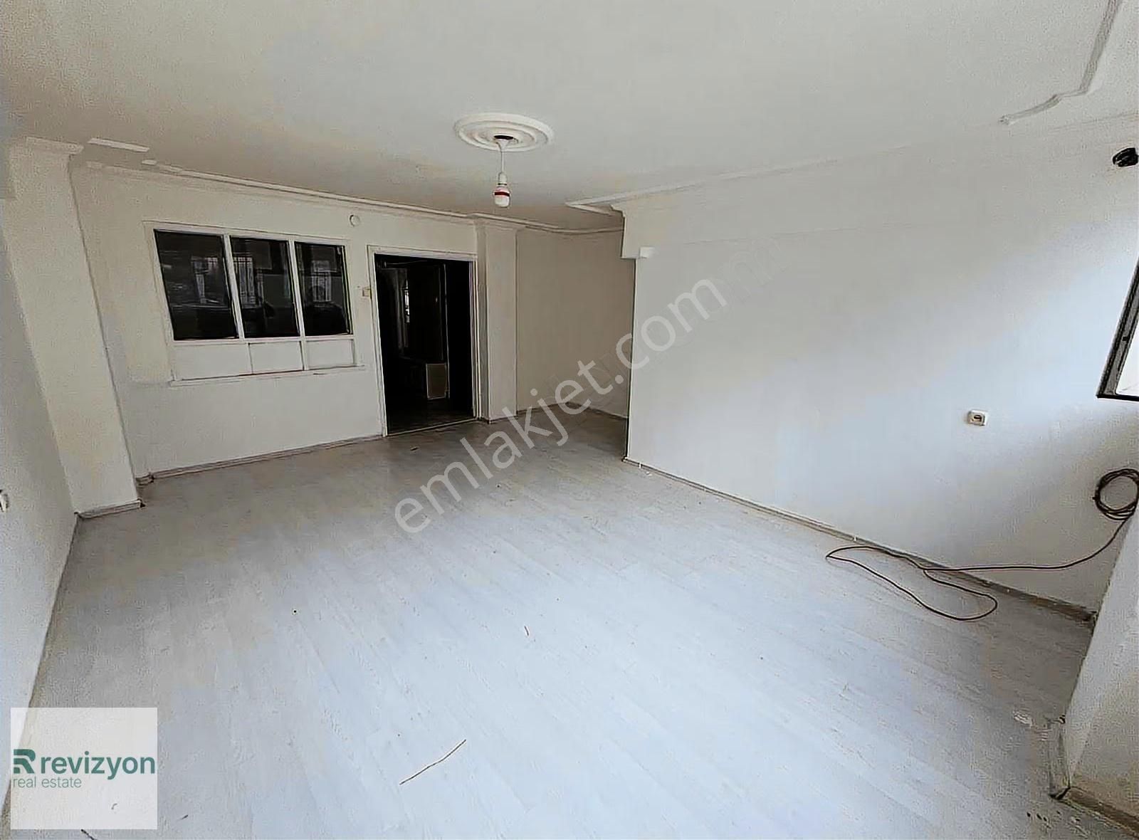 Merkezi Konumda Yarı Zemin Kat 2+1 Satılık Daire - Görsel 24