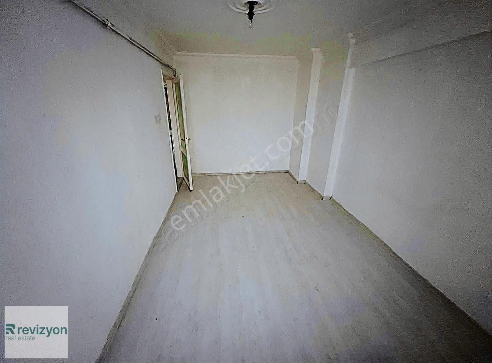 Merkezi Konumda Yarı Zemin Kat 2+1 Satılık Daire - Görsel 14