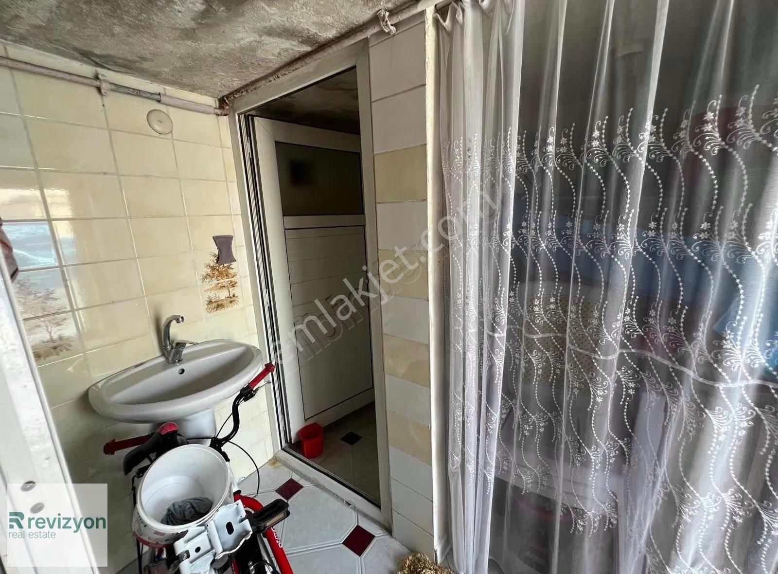 Ulusta 3,5 Katlı 3 Adet 3+1 Teras Ve Bodrum - Görsel 16