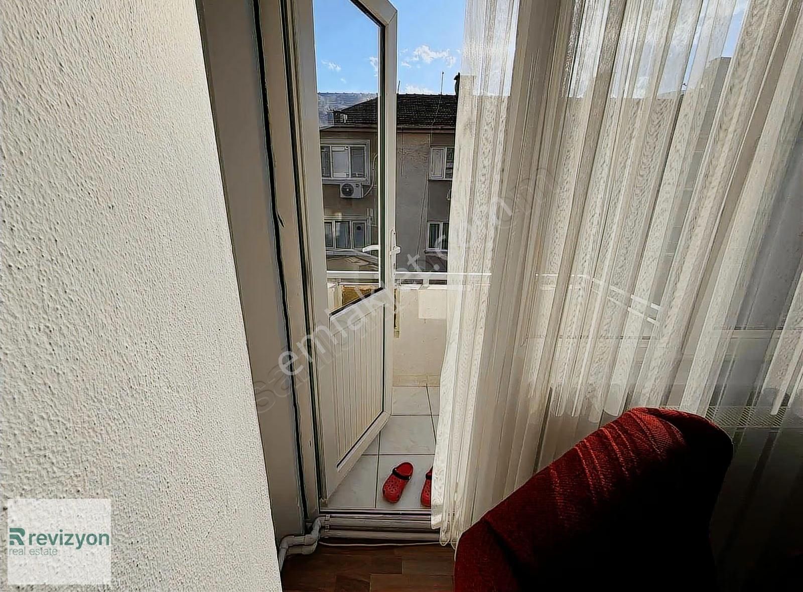 Altıparmak Çırpan Mah 2+1 Asansörlü Eşyalı Arakat Satılık Daire - Görsel 3