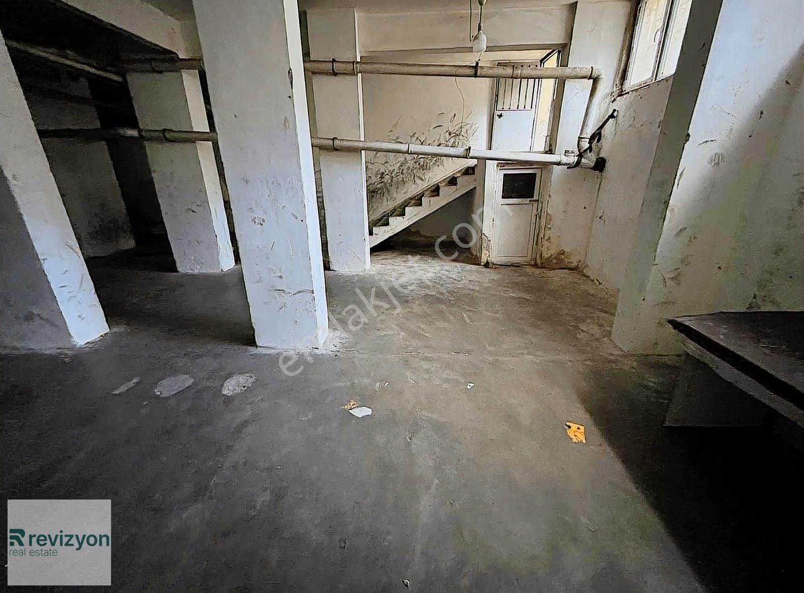 Merkezi Konumda Altıparmakta 220 Metrekare Boş Satılık Dükkan - Görsel 13